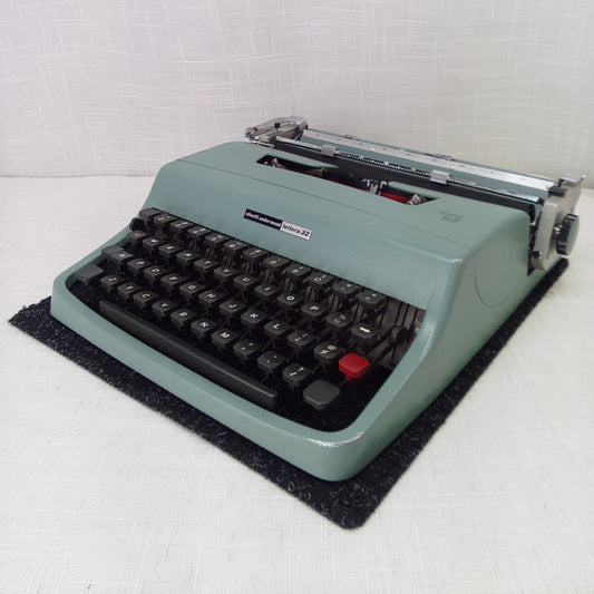 Olivetti Underwood Lettera 32 Typewriter - 1968