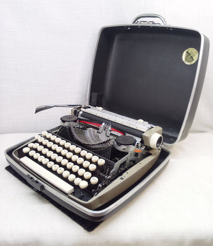 Smith-Corona Galaxie 1964 Topless Typewriter
