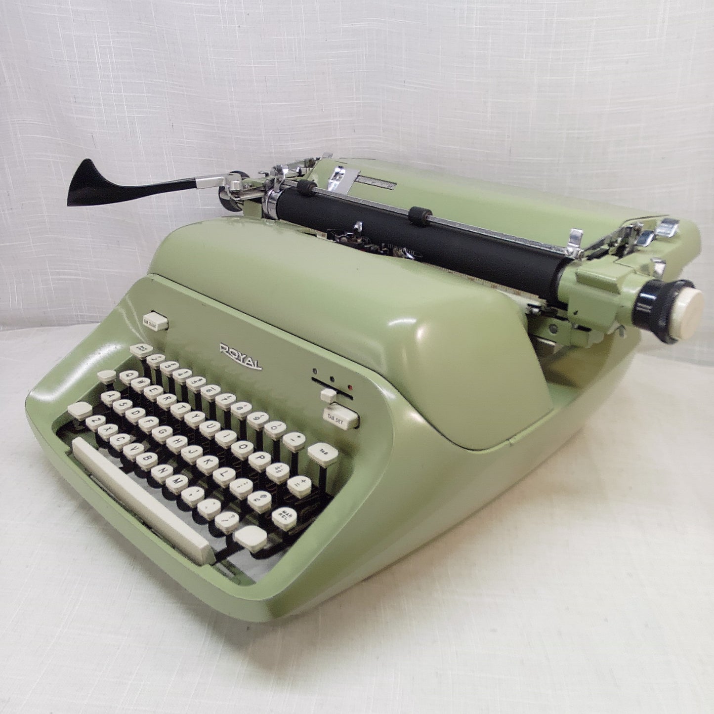 Royal Empress 1964 Standard Typewriter