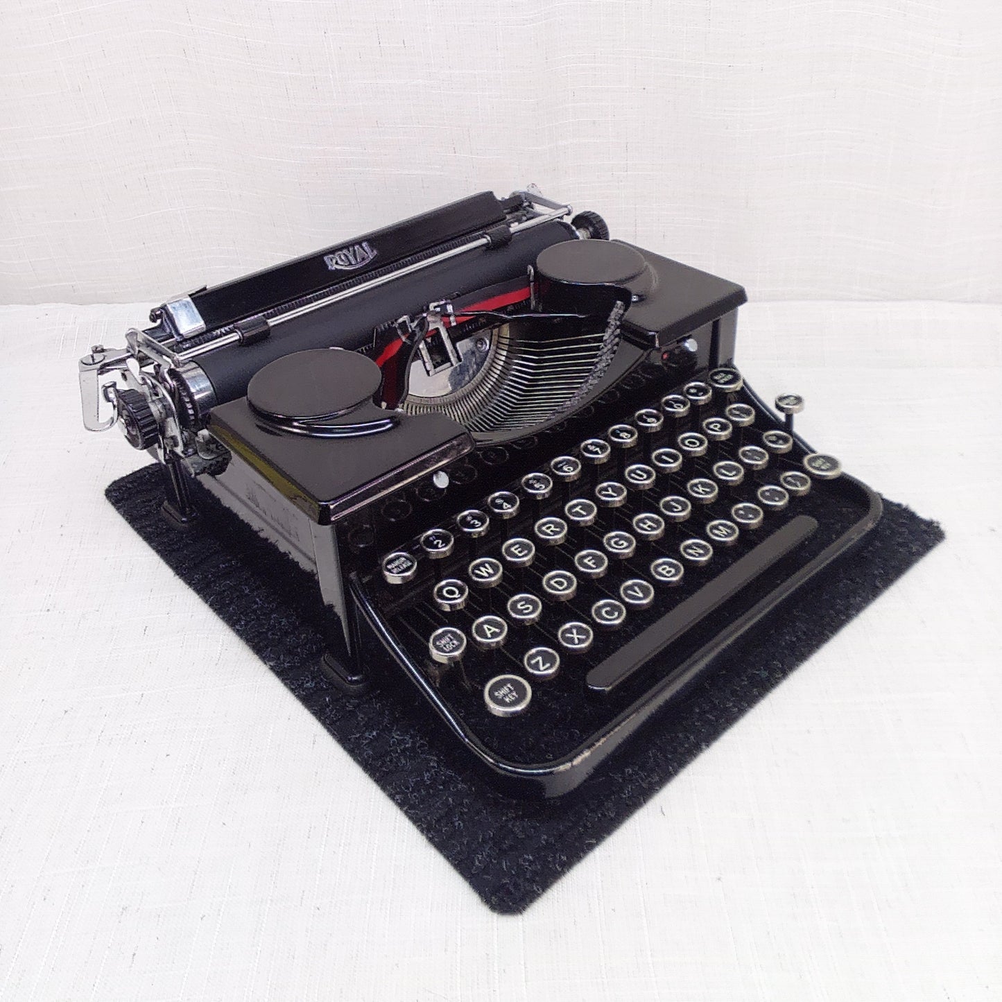 Typewriter - Royal P Portable 1933