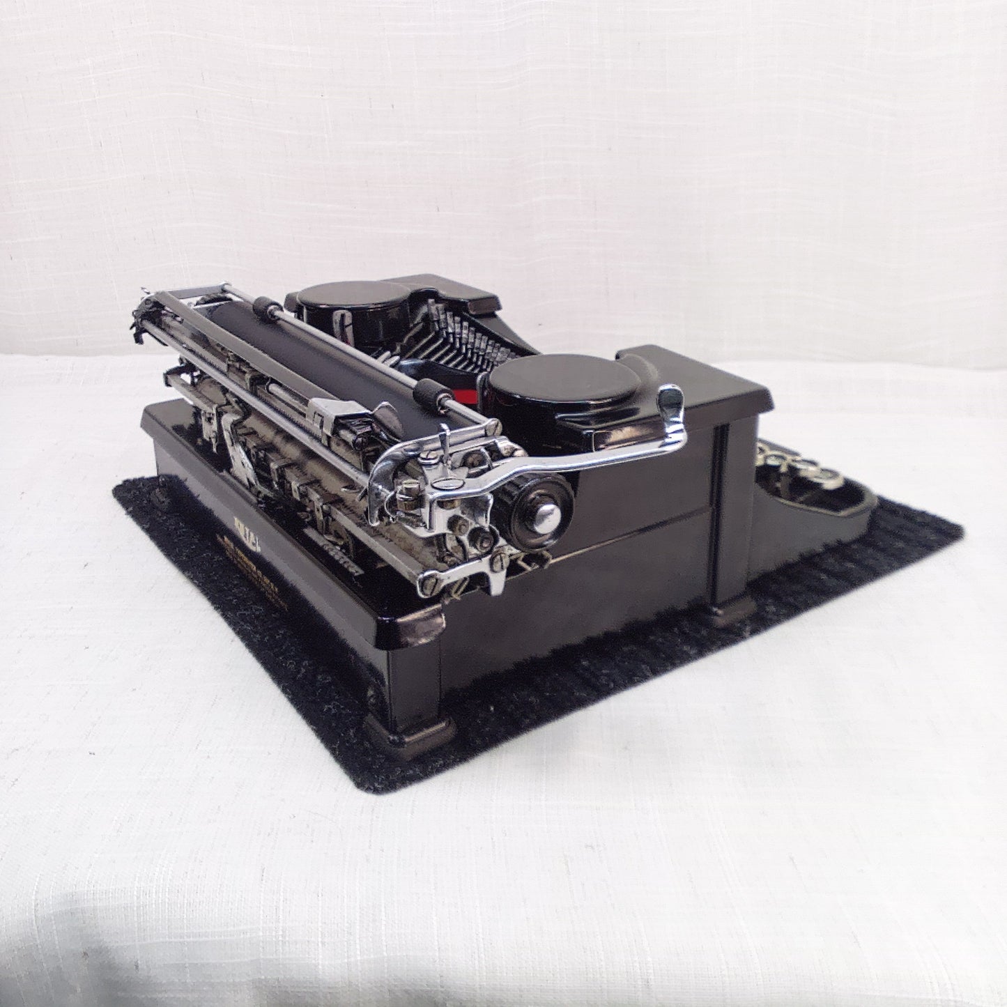 Typewriter - Royal P Portable 1933