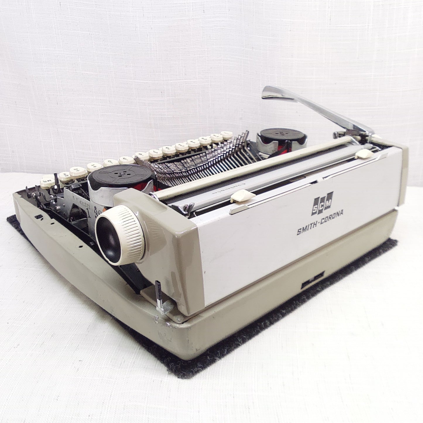 Smith-Corona Galaxie 1964 Topless Typewriter
