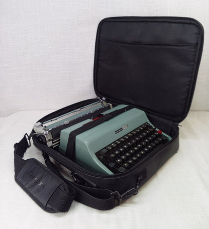 Olivetti Underwood Lettera 32 Typewriter - 1968