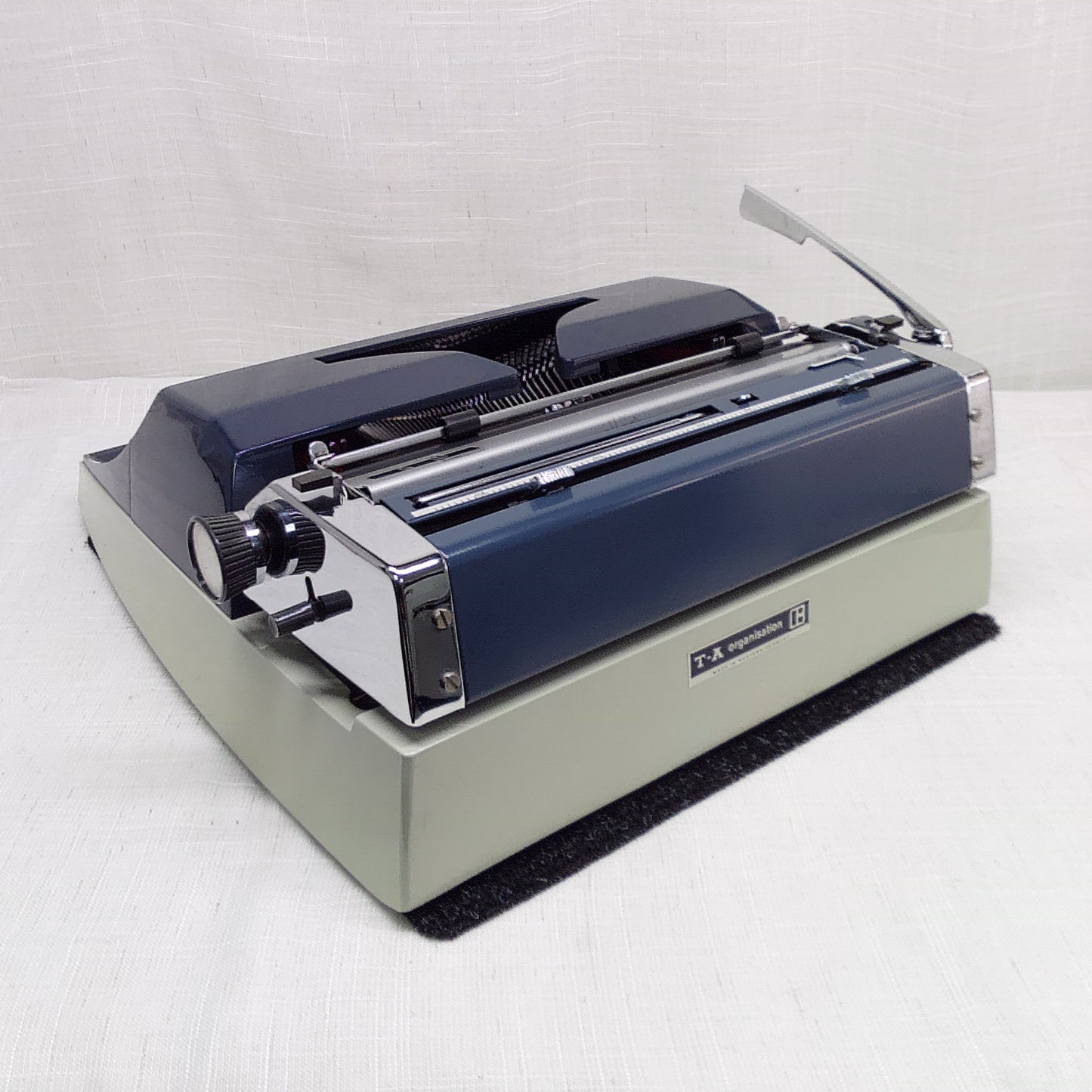 Adler J5 Typewriter 1975