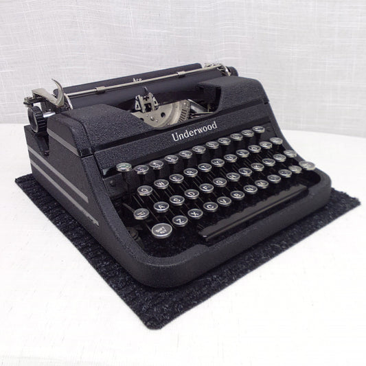 Underwood Ace 1939 - typewriter