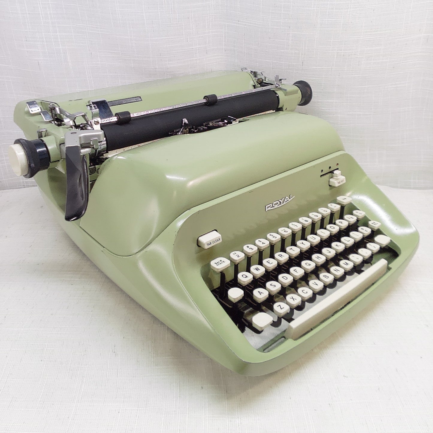 Royal Empress 1964 Standard Typewriter
